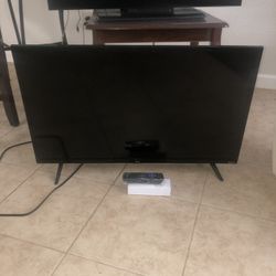 32’ Roku TV with remote control 