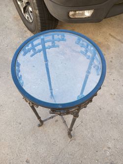 Iron glass stand