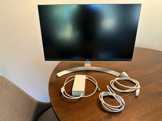 LG 27-inch 4K UHD monitor