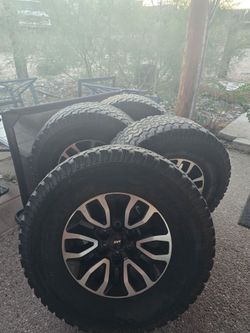 17inch Wheels with Tires