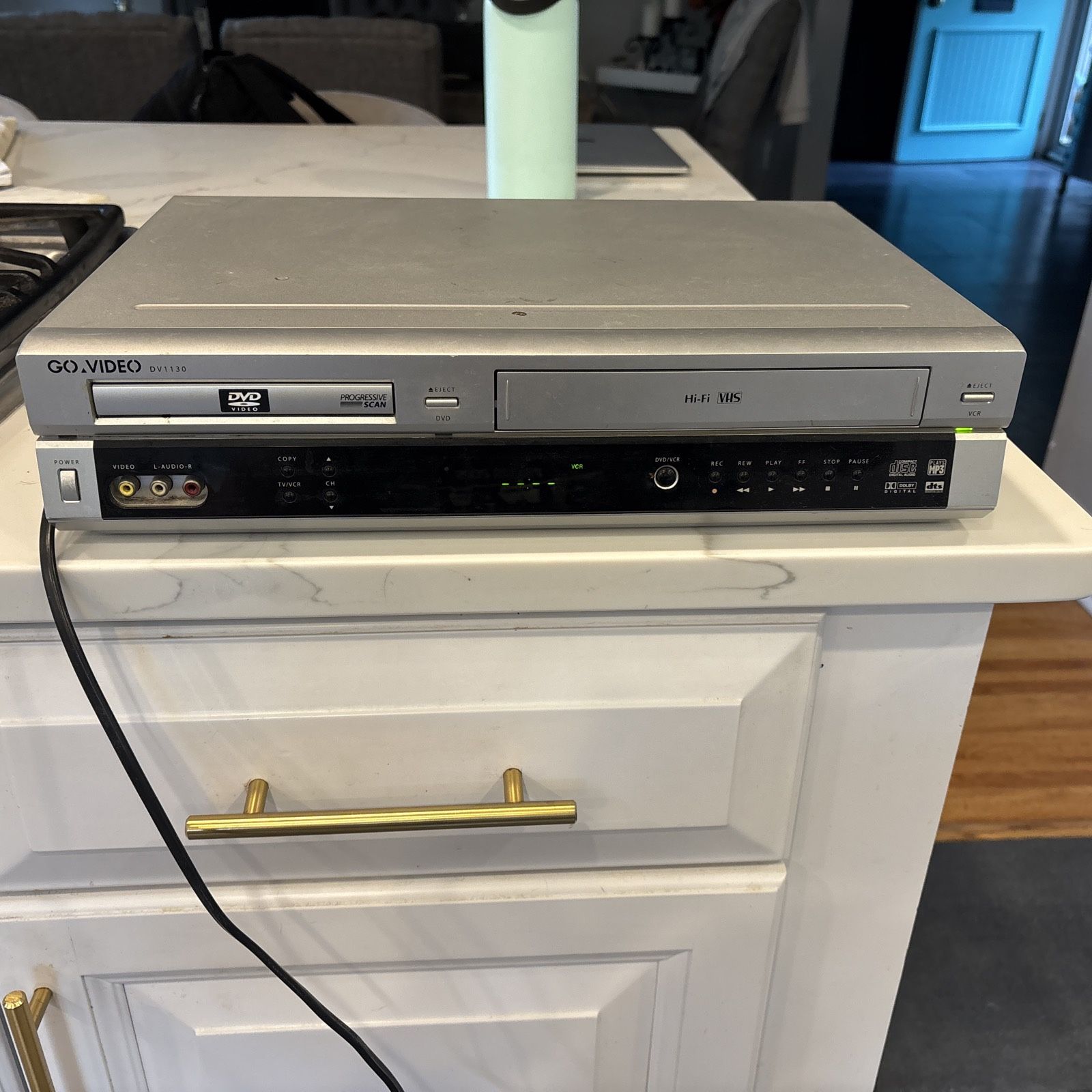 GO VIDEO DV1130 VCR/DVD COMBO 4-Head Hi- Fi VHS works