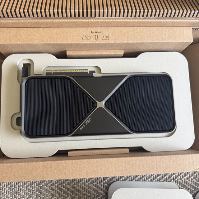 NVIDIA GeForce RTX 5080 FE Founders Edition