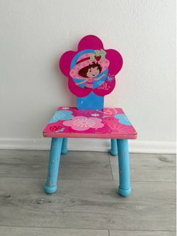 🍓 Rare Vintage Strawberry Shortcake Wooden Toddler Chair