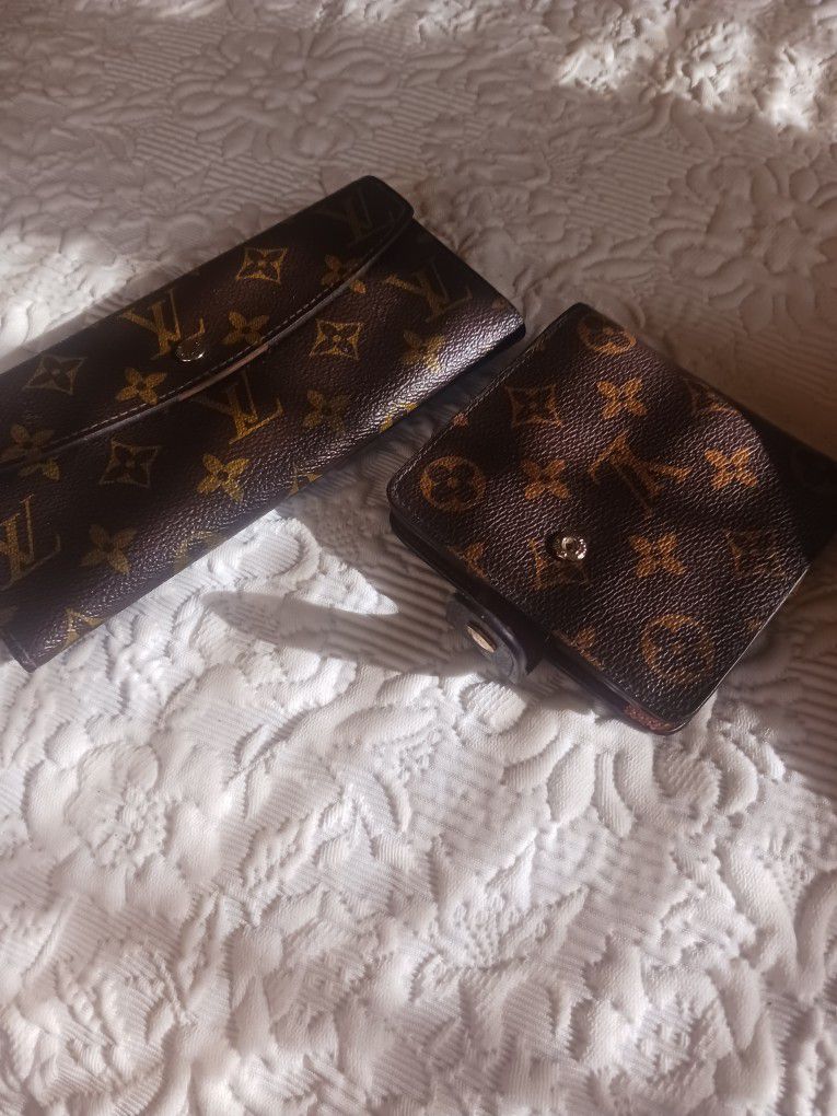 Lv Wallets Men And Women's for Sale in Oklahoma City, OK - OfferUp