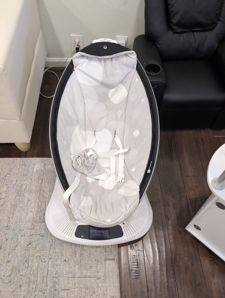 4 mama multi-motion baby swing