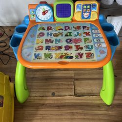 VTech Touch And Learn Desk
