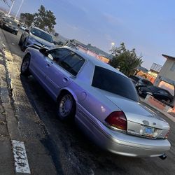 2002 Crown Victoria 