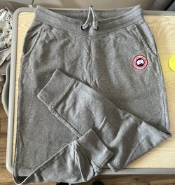Kindly Worn// Size S// Make An Offer