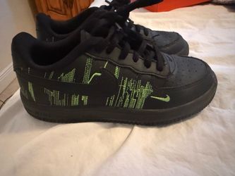 Size 2.5Y shoes for boys