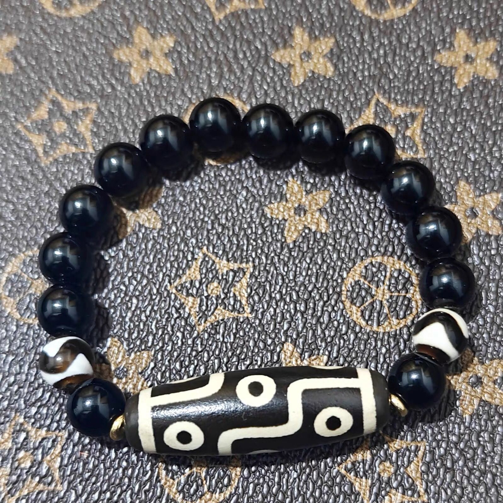 Nine-Eyed Dzi Bead 3.8cm (King of Dzi Beads, Perfect Merit) - Obsidian Bead