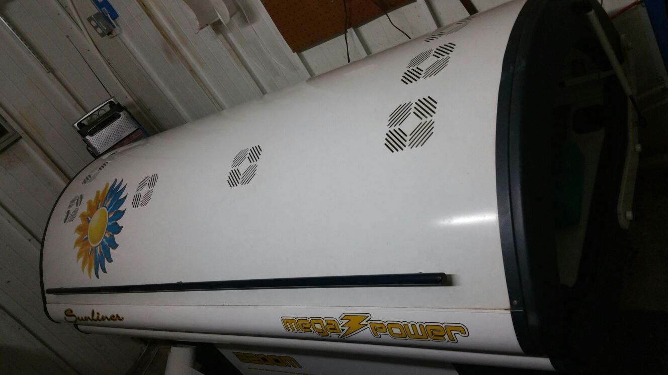 Sun liner mega power tanning bed