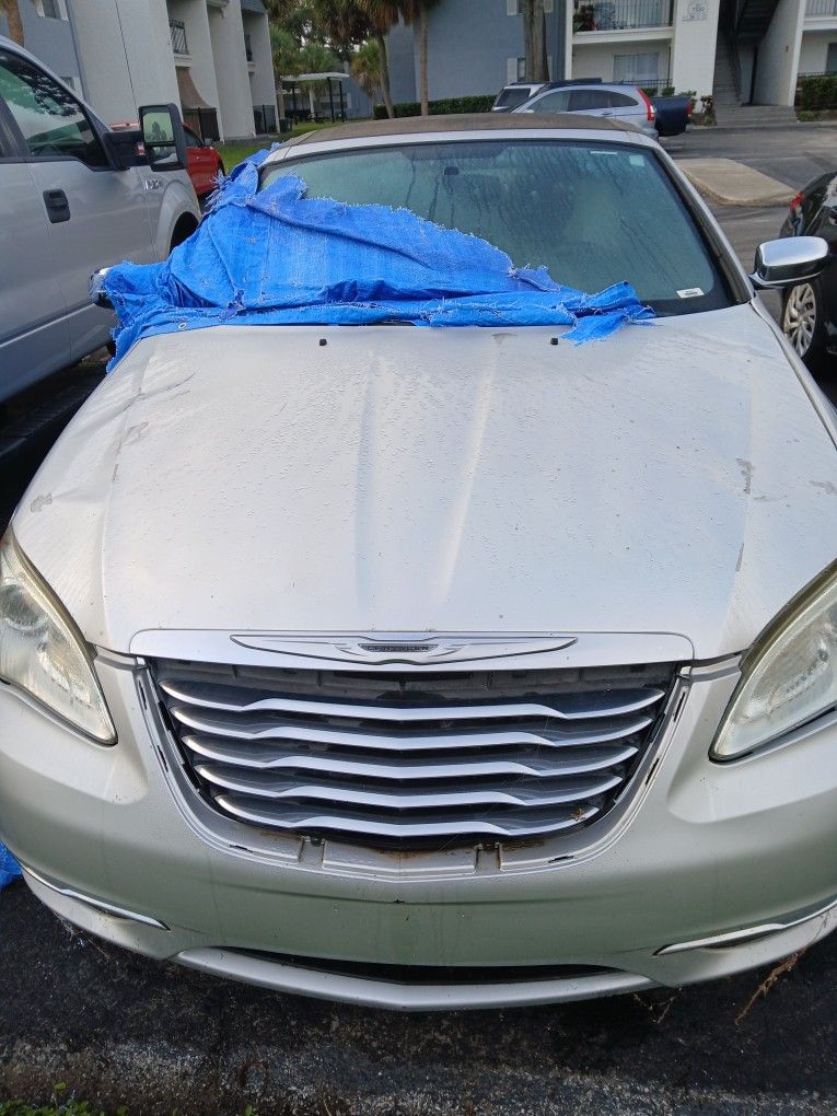 2011 Chrysler 200