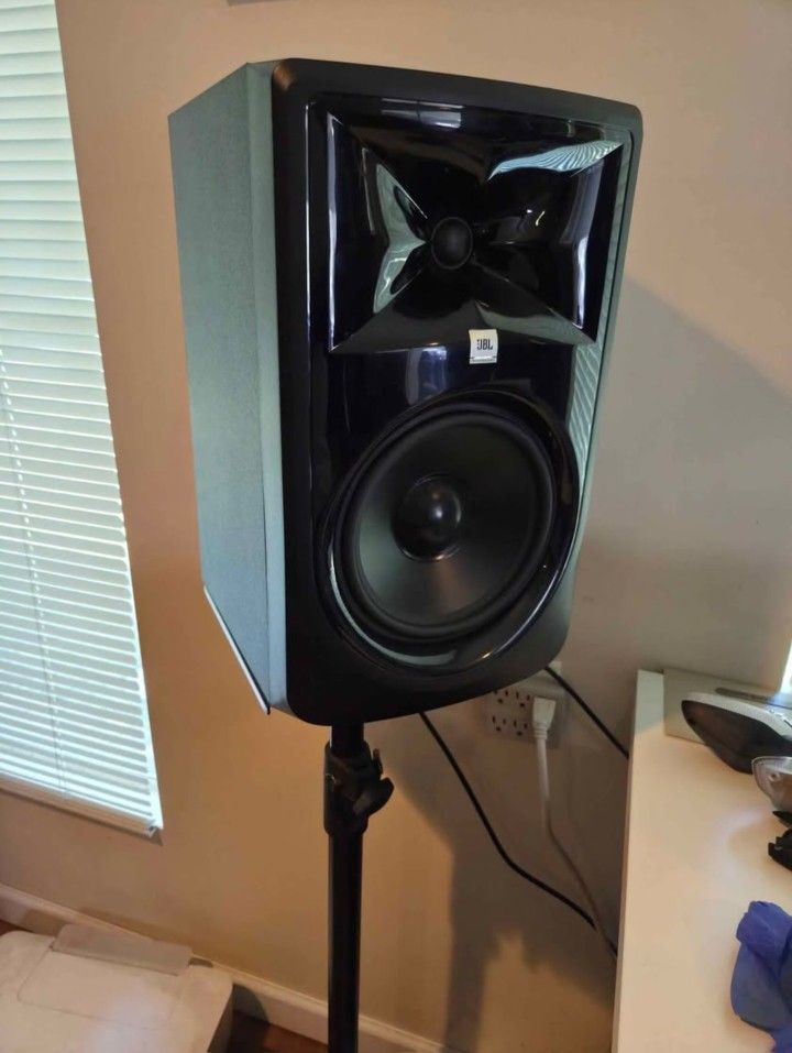 JBL 308P Speaker Set w/ Speaker Stands