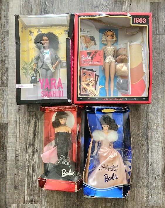 Barbie Dolls With Damaged Boxes