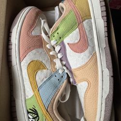 Women’s Nike Dunk
