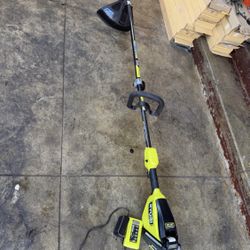 Shop RYOBI 40V 15 in. Expand-It Cordless Battery Attachment Capable String Trimmer with 4.0 Ah Batte