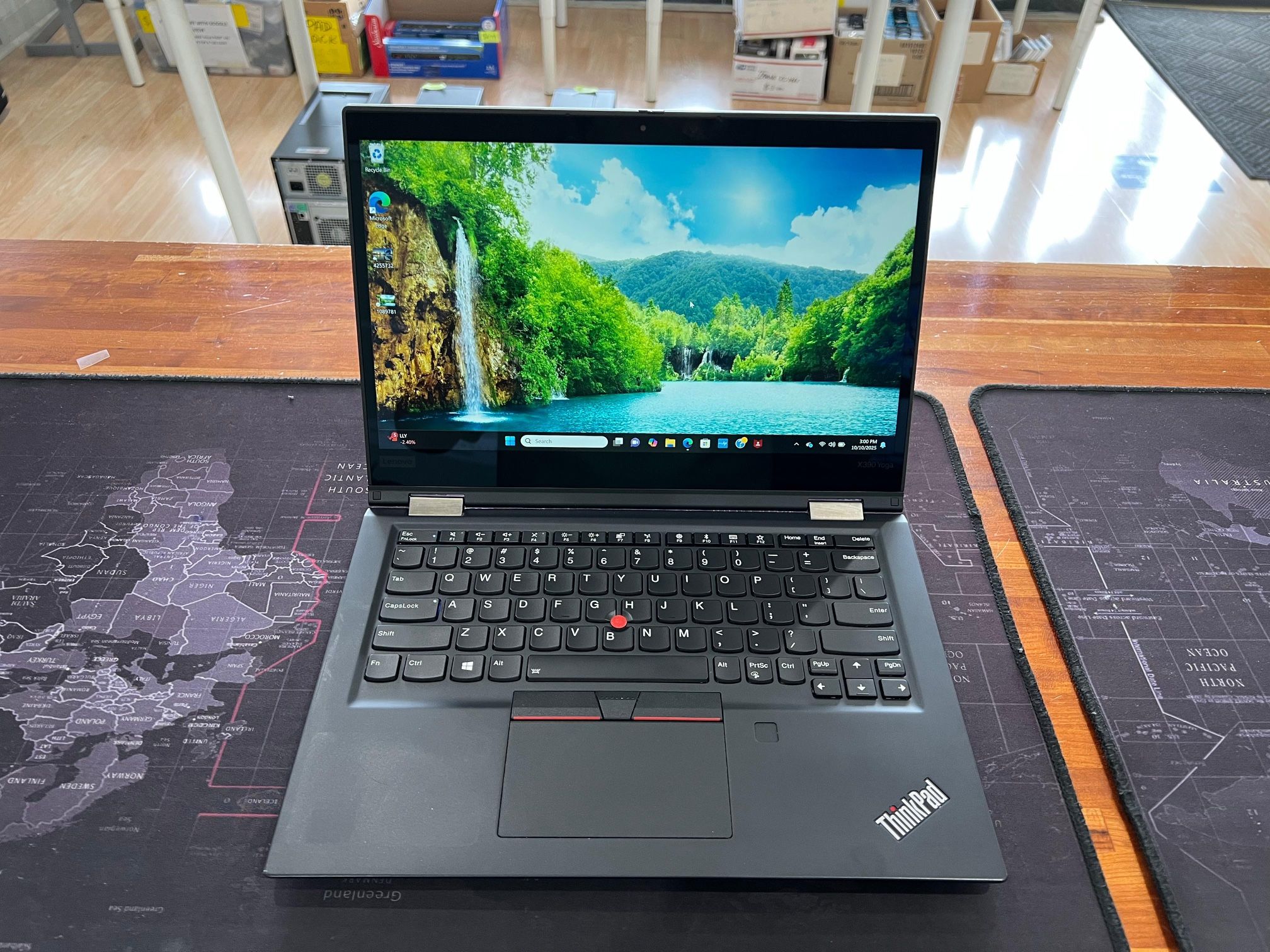 Lenovo YOGA X390 Touchscreen Convertible Core i5 8GB 256GB SSD Windows 11