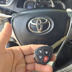 LLAVES Y CONTROLES PARA CARROS 