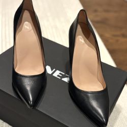 INEZ Alta pump in Black Napa 