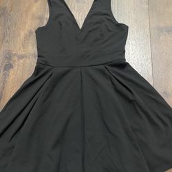 Womans Black Dress Size Large #1