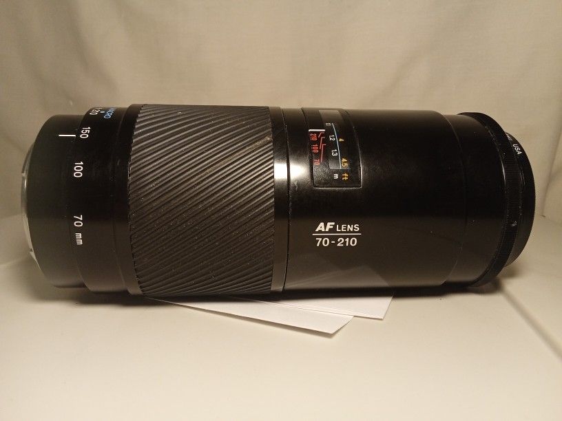 Minota, Maximum AF 70-210mm, 1:4 (32) 55mm Zoom Lens