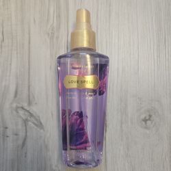 Victoria's Secret Love Spell Body Mist - 4.2 FL OZ (used)