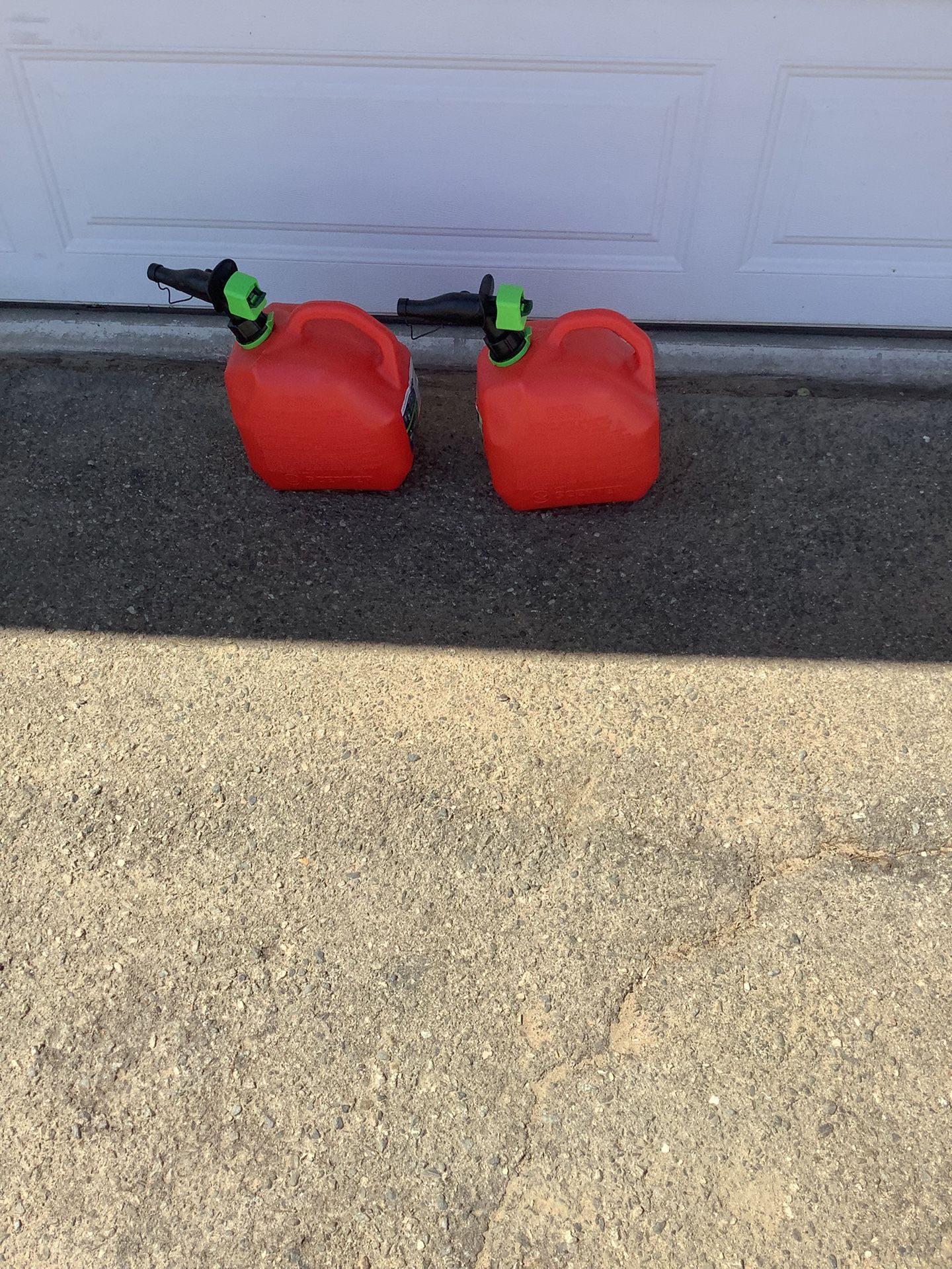 2 Gas Contains For 30 Dollars For Both Serious Buyers Only 