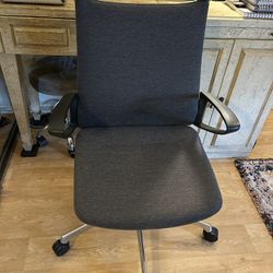 Okamura Office Desk Chair Like New