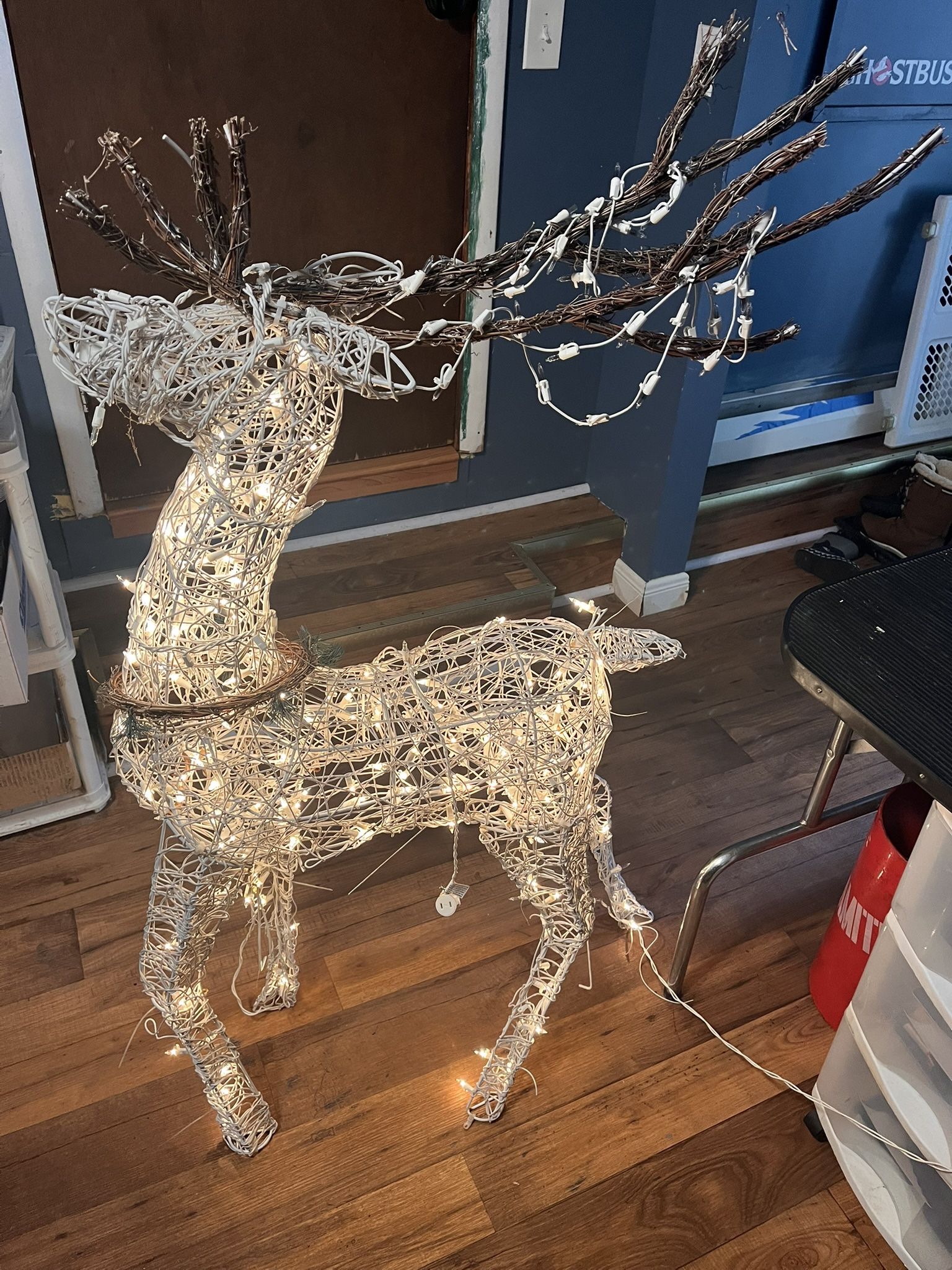 Christmas Light Up Reindeer Decoration Metal Yard Outdoor