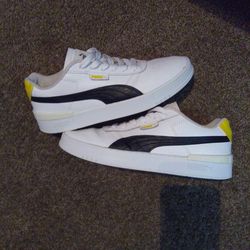 Puma size 10 1/2