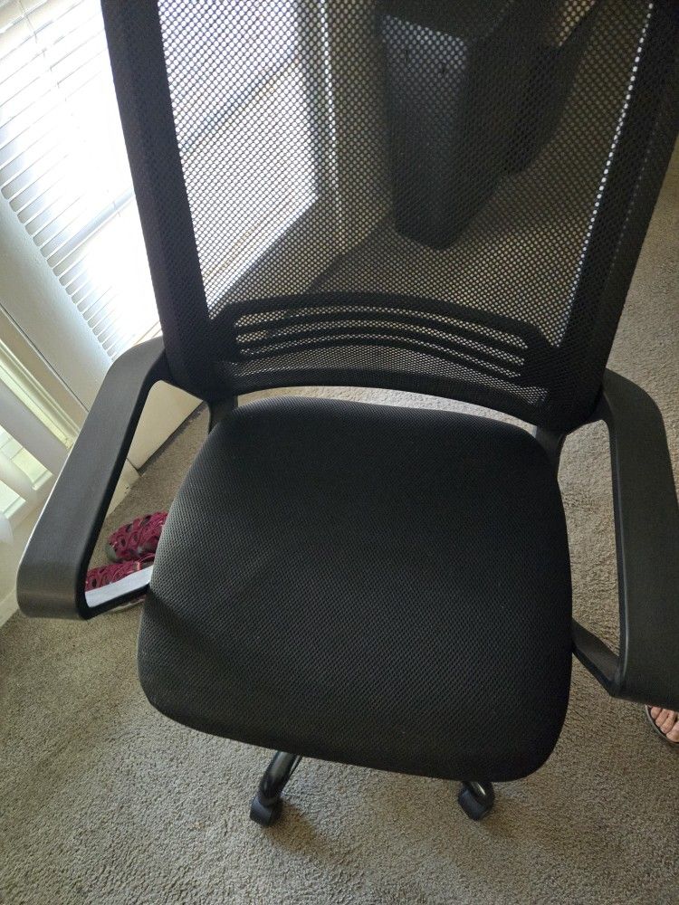 Swivel Office Chair