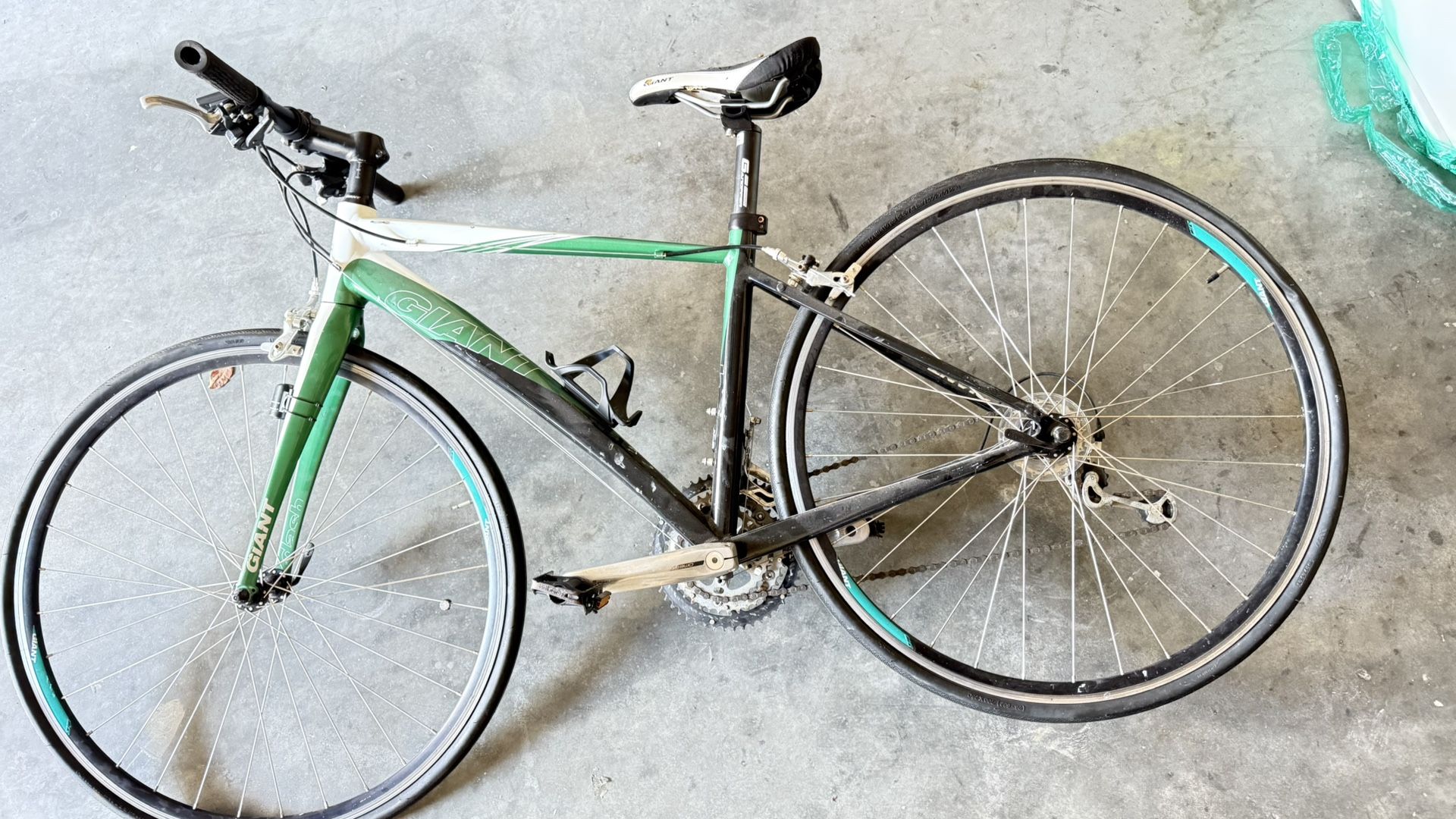 Giant 27 Speed Women Road Bike