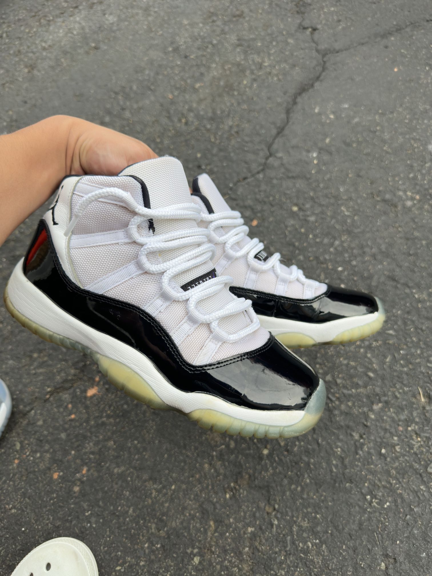 “Concord” Air Jordan 11 / Size 7Y (GS)