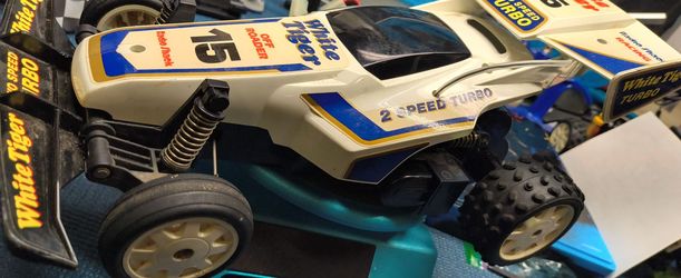 Vintage RadioShack White Tiger RC Buggy