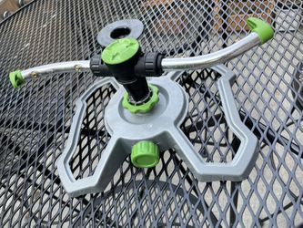 Rotating garden Sprinkler 