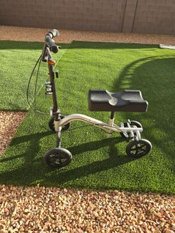 NOVA Turning Knee Walker Sliver