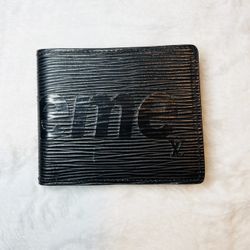 Louis Vuitton Supreme Men’s Wallet