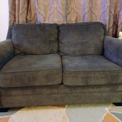 Loveseat 
