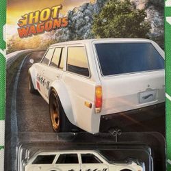 Hot Wheels Hot Wagons Series #3 of 5 Datsun Bluebird 510 Wagon -1:64-