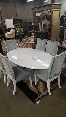 Dining table w/6 chairs