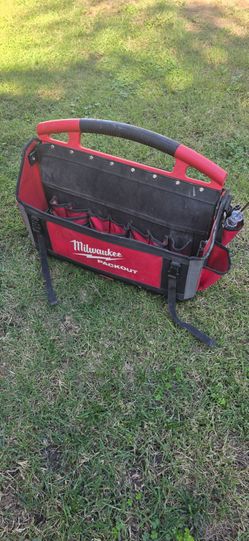 Milwaukee tote the big one 20"