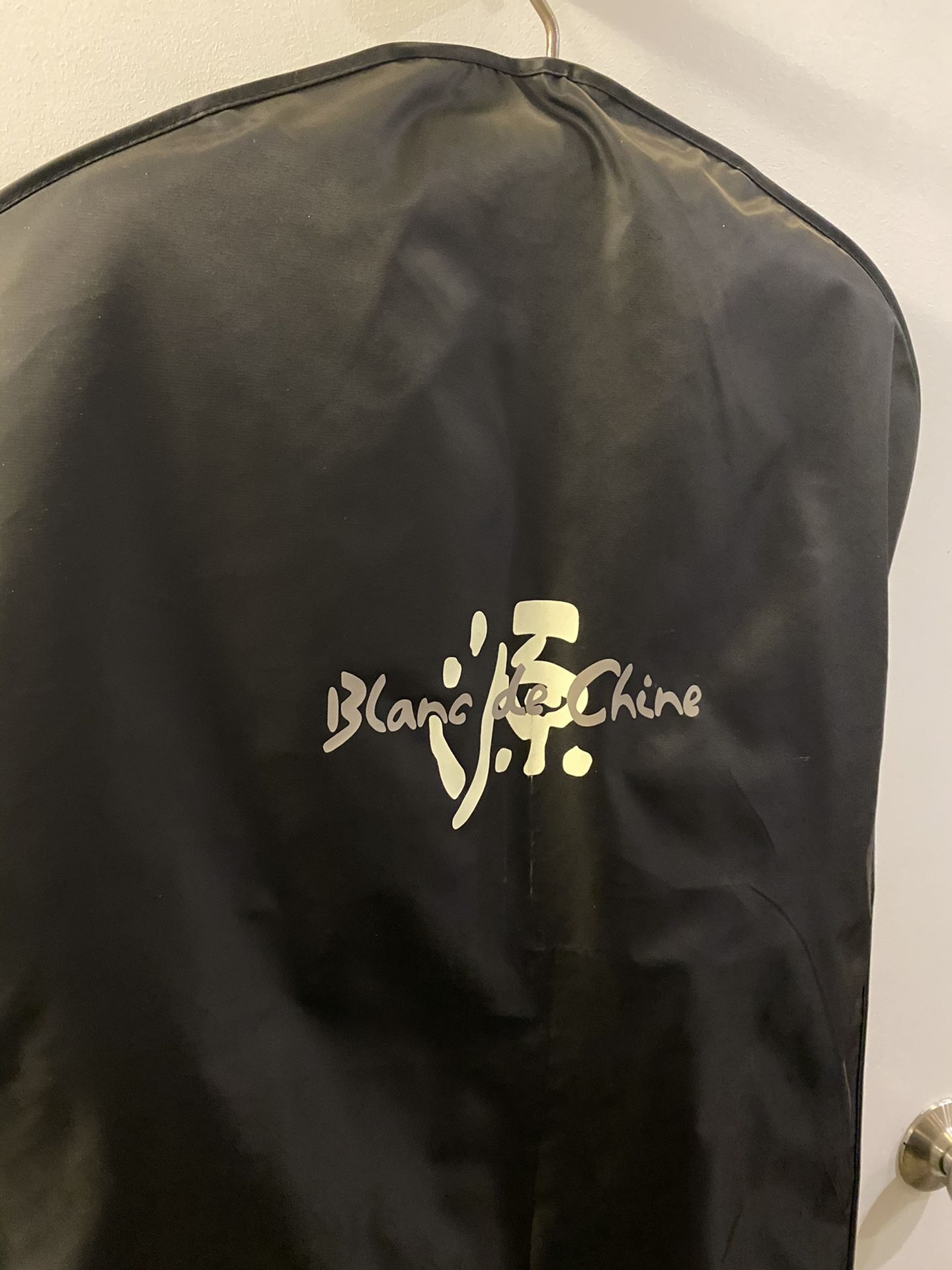 Blanc De Chine Garment Bag