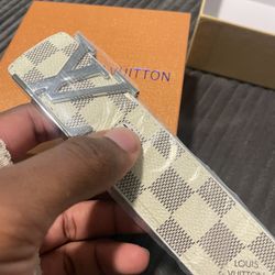 Lv Belt