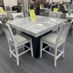 5 Pc Dinning Table Set $699.99