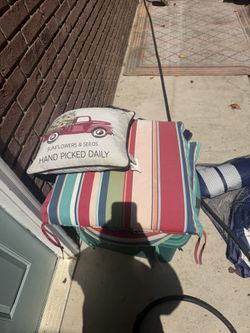Chairs and seat cushions