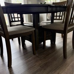 Dinning Table