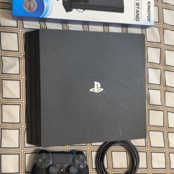PlayStation 4 Pro Bundle