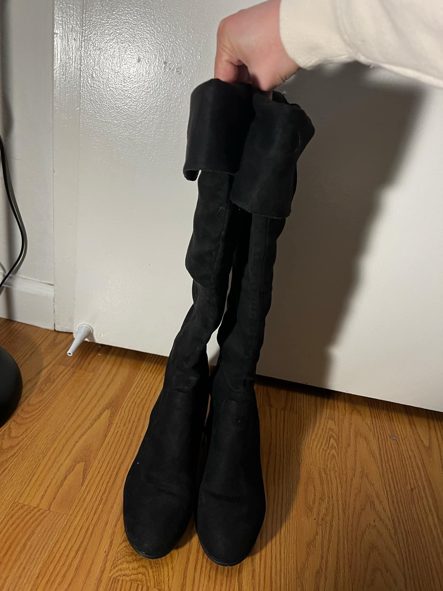 Black Boots 