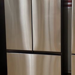 NEW SAMSUNG BESPOKE REFRIGERATOR- BRAND NEW 