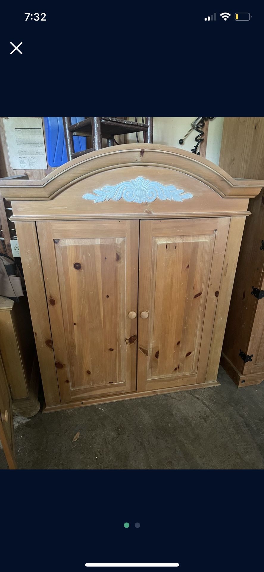 Armoire/ Entertainment Center